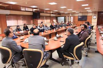 دیدار رئیس دانشگاه و معاونین با پرسنل خدماتی